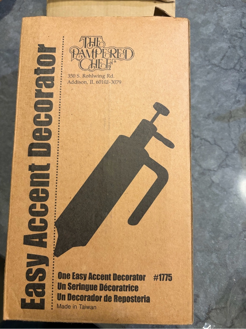 NEW Pampered Chef Easy Accent Decorator in Brown and Black
